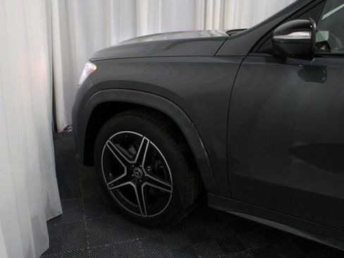 New 2026 Mercedes-Benz GLS 450 4MATIC image 9