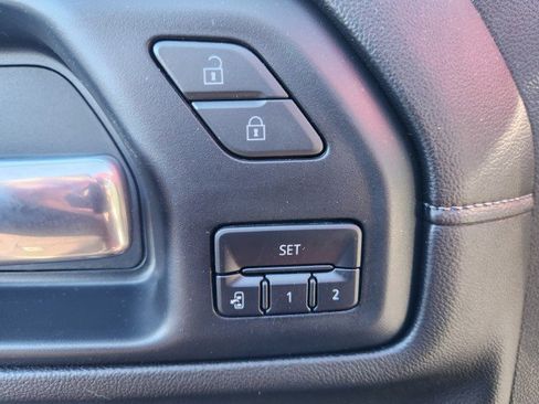 Used 2021 Chevrolet Silverado 2500 High Country image 35