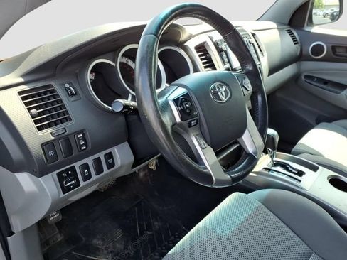 Used 2014 Toyota Tacoma 4x4 Double Cab image 6