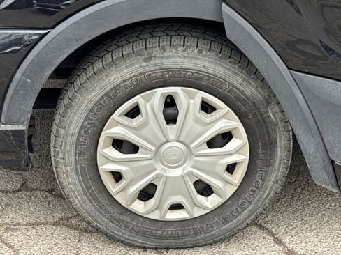 Used 2023 Ford Transit 350 XLT image 24