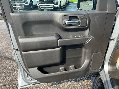 New 2026 Chevrolet Silverado 1500 W/T w/ Remote Keyless Entry Package AWD/4WD image 9
