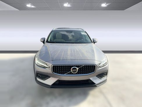New 2026 Volvo V60 B5 Cross Country Ultra w/ Climate Package image 6
