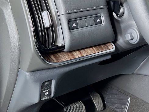 New 2026 Nissan Armada SL AWD/4WD image 9