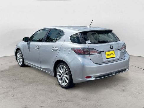 Used 2013 Lexus CT 200h w/ Premium Pkg w/Navigation FWD image 3