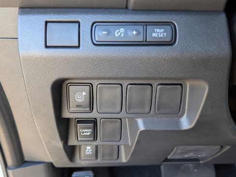 Certified 2025 Nissan Frontier SV image 26