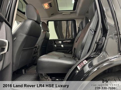 Used 2016 Land Rover LR4 HSE LUX image 25