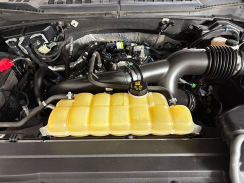 Used 2019 Ford F150 XL w/ Equipment Group 101A Mid AWD/4WD image 24