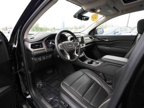 Used 2023 GMC Acadia Denali w/ Denali Ultimate Package AWD/4WD image 8