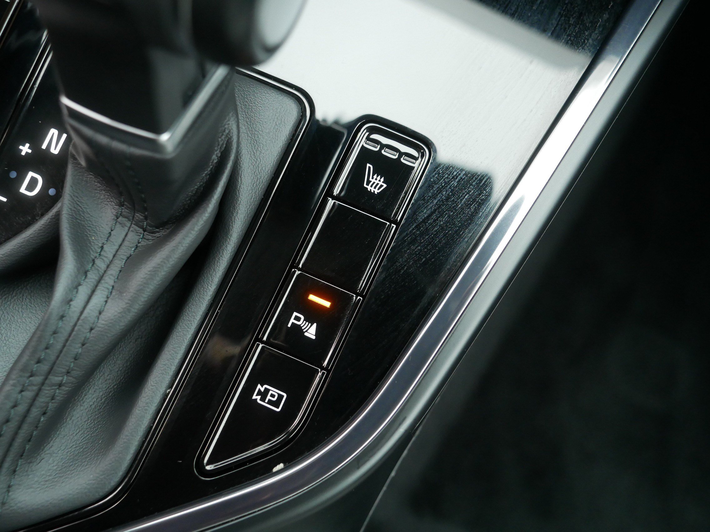 Certified 2025 Kia Niro EX Touring FWD image 32