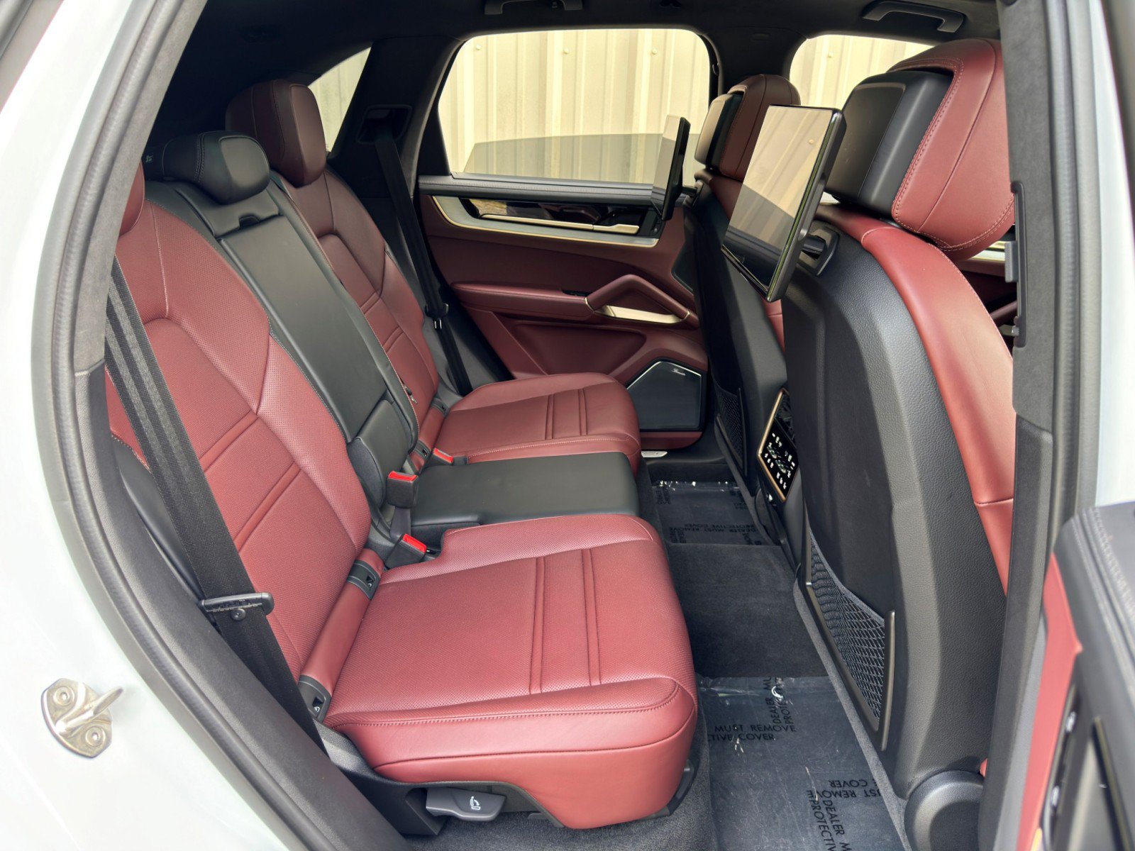 Used 2024 Porsche Cayenne Turbo AWD/4WD image 48
