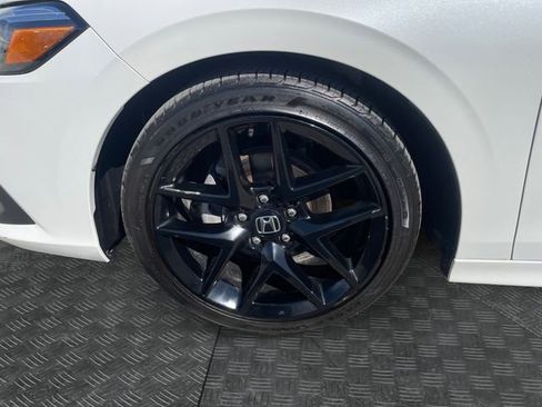 Used 2024 Honda Civic Sport image 13