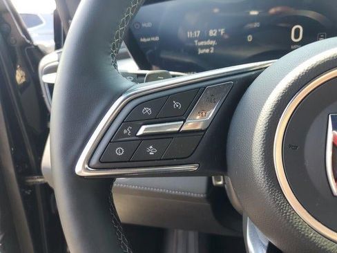 Used 2025 Buick Enclave Avenir FWD image 21