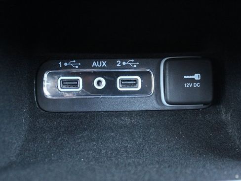 Used 2021 Jeep Grand Cherokee Laredo X image 22