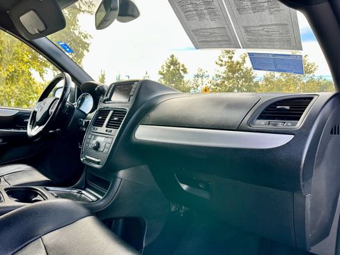 Used 2019 Dodge Grand Caravan GT FWD image 10