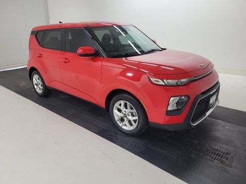 Used 2020 Kia Soul S FWD image 13