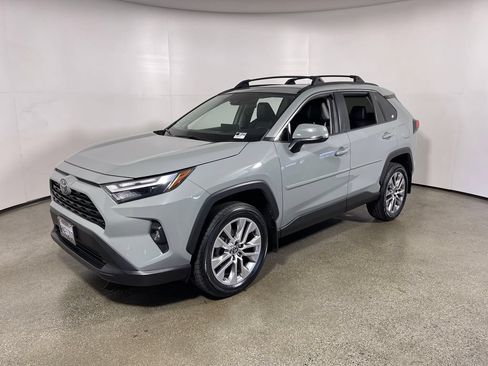 Certified 2022 Toyota RAV4 XLE Premium FWD image 7