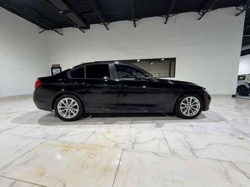Used 2017 BMW 320i Sedan image 4