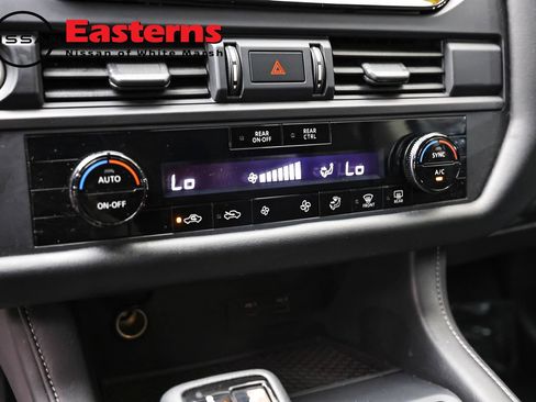 Used 2023 Nissan Pathfinder S AWD/4WD image 19