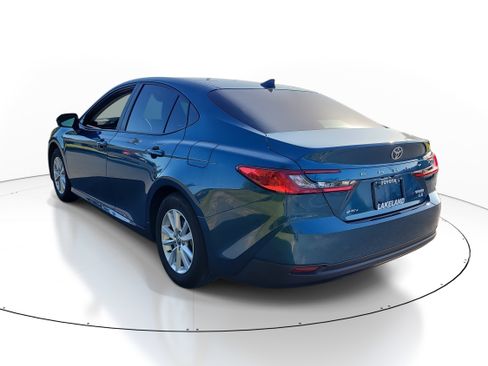 Certified 2025 Toyota Camry LE image 5