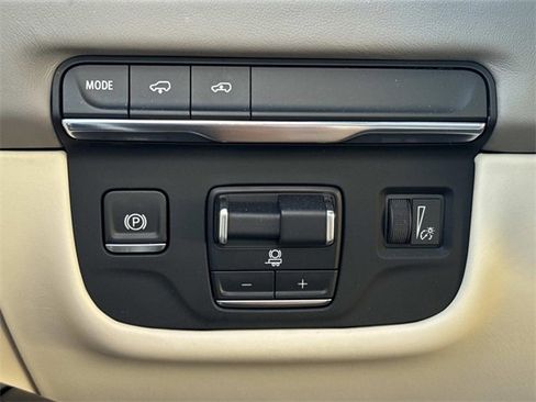 Used 2025 Cadillac Escalade ESV Premium Luxury Platinum w/ LPO, Radiant Package image 25