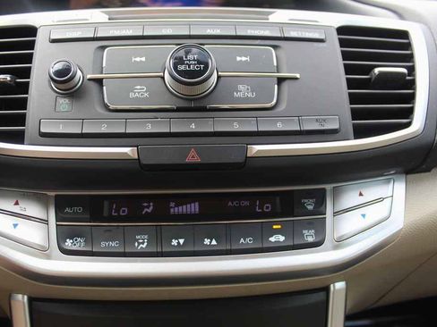 Used 2015 Honda Accord LX image 21