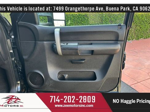 Used 2009 Chevrolet Silverado 2500 LT w/ Exterior Plus Package image 39