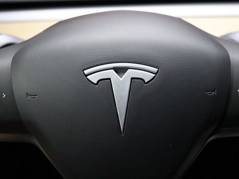 Used 2020 Tesla Model 3 Long Range image 40