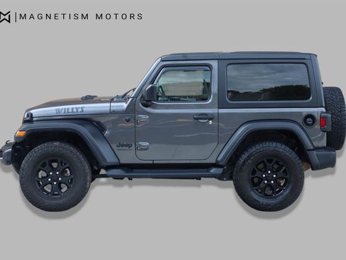 Used 2021 Jeep Wrangler Sport AWD/4WD image 3