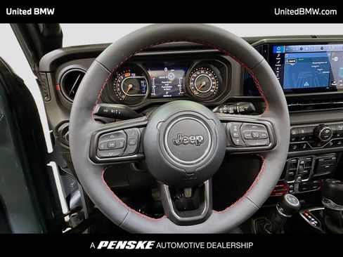 Used 2024 Jeep Wrangler Unlimited Rubicon AWD/4WD image 6