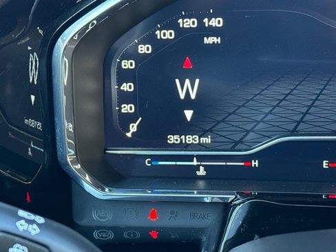 Used 2022 GMC Sierra 1500 SLE image 32