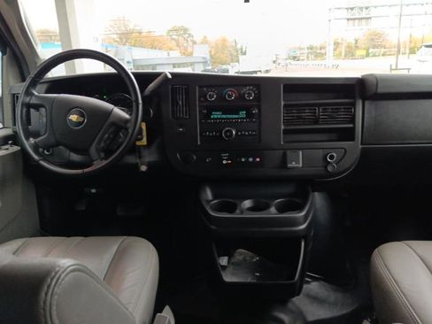 Used 2020 Chevrolet Express 3500 w/ Driver Convenience Package image 36