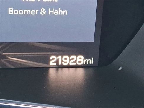 Certified 2024 GMC Canyon Denali image 12