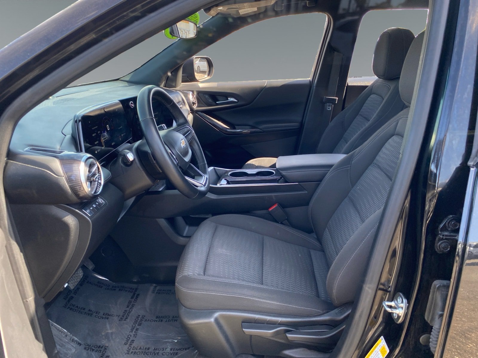Used 2025 Chevrolet Equinox LT AWD/4WD image 9