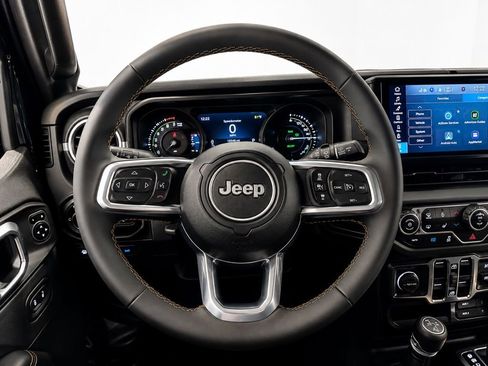 Used 2024 Jeep Wrangler Unlimited Sahara w/ Dual Top Group AWD/4WD image 36