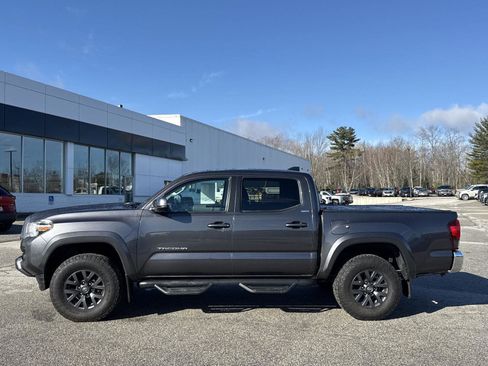 Used 2023 Toyota Tacoma SR5 AWD/4WD image 3