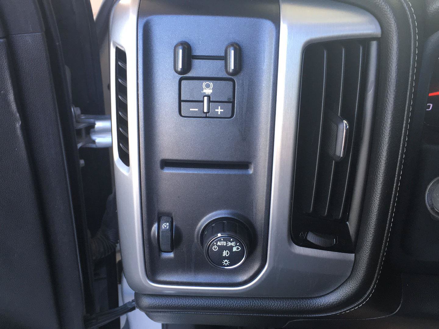 Used 2018 GMC Sierra 1500 SLT w/ SLT Premium Package RWD image 23