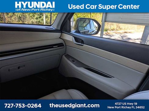 Used 2023 Hyundai Palisade Limited image 24