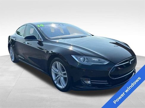 Used 2014 Tesla Model S RWD image 3