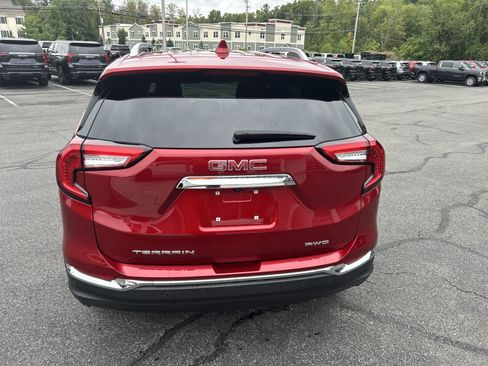 Certified 2024 GMC Terrain SLT AWD/4WD image 7