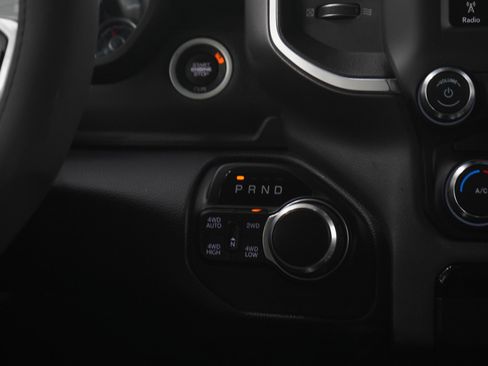 Used 2019 RAM 1500 Big Horn AWD/4WD image 17