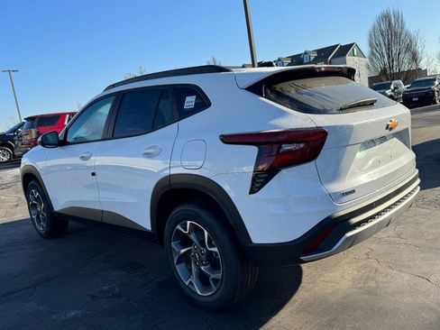 New 2026 Chevrolet Trax LT image 5