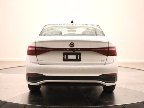 New 2026 Volkswagen Jetta SE image 4