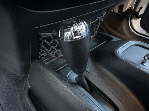 Used 2015 Jeep Wrangler Unlimited Sahara w/ Connectivity Group image 22