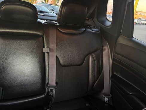 Used 2025 Jeep Compass Trailhawk image 40