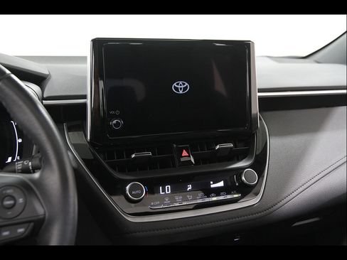 Used 2023 Toyota Corolla XSE FWD image 9