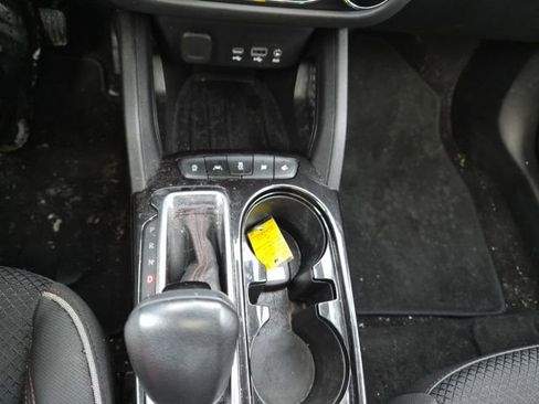 Used 2023 Chevrolet TrailBlazer RS w/ Sun and Liftgate Package image 19