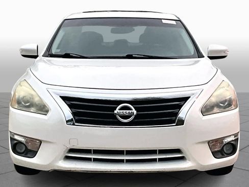 Used 2014 Nissan Altima 2.5 SL w/ Technology Package image 3
