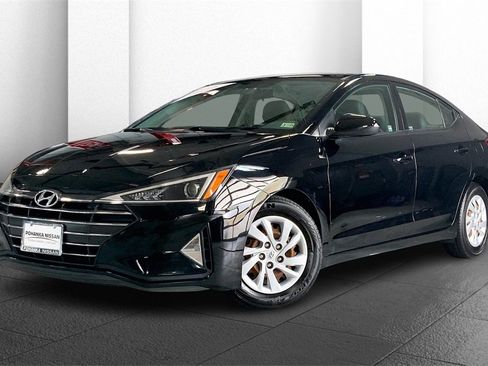 Used 2019 Hyundai Elantra SE image 12