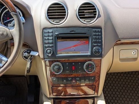 Used 2012 Mercedes-Benz GL 450 4MATIC image 15