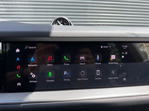 Used 2025 Porsche Cayenne E-Hybrid Coupe image 25